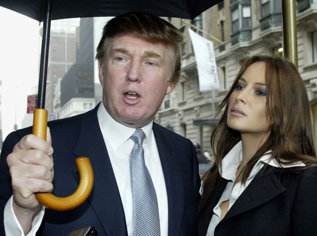DLeibowski_'s tweet image. America's ultimate power couple! 👠💋💖🦁🇺🇸

#MAGA #TrumpMelania