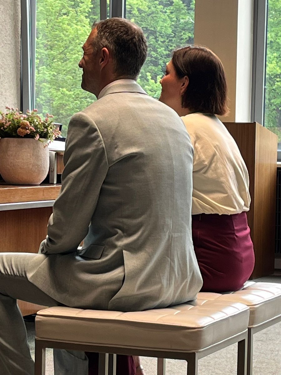 Lezolas's tweet photo. @dunja_lim Sorry! Andere dingen aan mn hoofd vandaag 🥰 https://t.co/tCddrCE6Cd