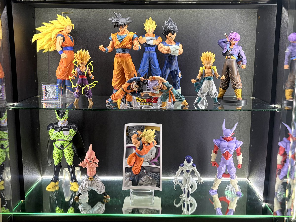 HaoH_DB's tweet photo. ドラゴンボールフィギュアを集め始めて約3ヶ月

少しずつ自分の理想の形を再現し始める事ができて来ました。
まだまだ空きスペースがあるので完成には遠いけどベースは出来た気がします😊

 #ドラゴンボール https://t.co/BFmME8MAdA