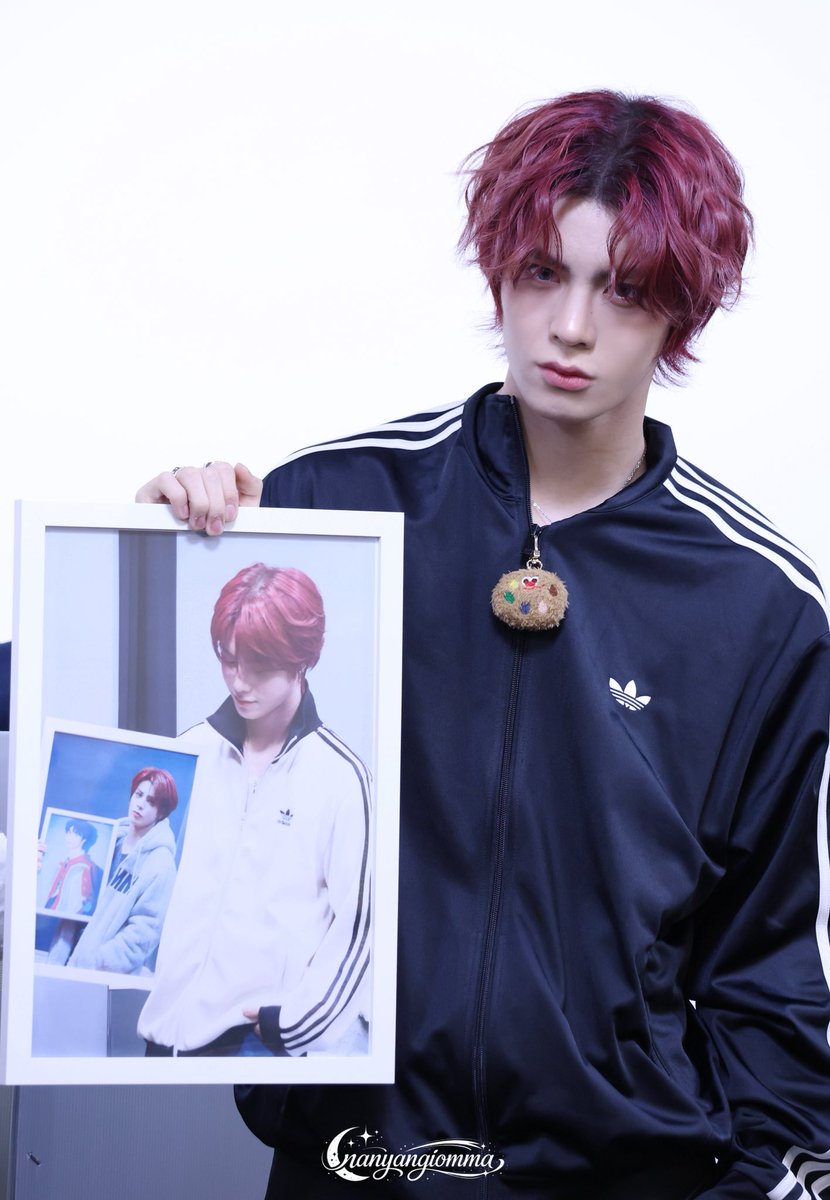 nanyangiomma's tweet image. 260503 비트로드 대면
🖼²

#陈炳帆 #FAN #판 #빙판 #NouerA #누에라 #ヌエラ