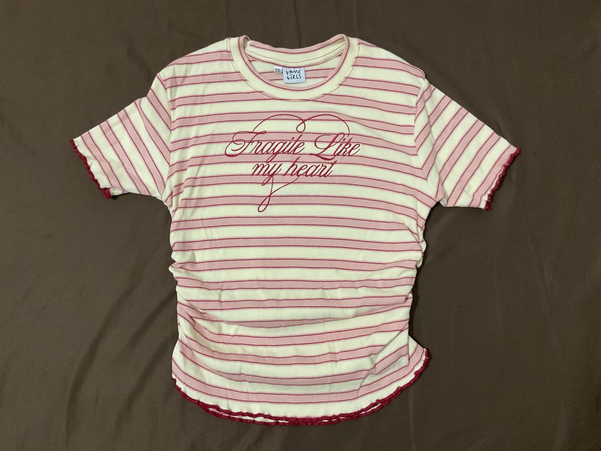 ppnnn22's tweet photo. ส่งต่อ kome เสือยืดย่นเอวลายริ้ว รุ่น cookie t-shirt
สีชมพู
Size 2xl อก37-42 ยาว 19.5
สถาพใหม่

170฿จาก420฿

#ส่งต่อเสื้อผ้ามือสอง  #ส่งต่อkome #komegirls #ส่งต่อkomegirls https://t.co/8Mih1KrVz9