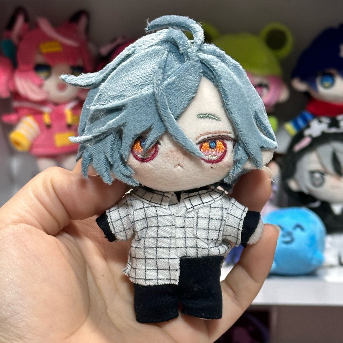bl_be_82's tweet photo. レヨンぬいに服を作りました！
コートは今から作ります https://t.co/fhZPtdwo3Y