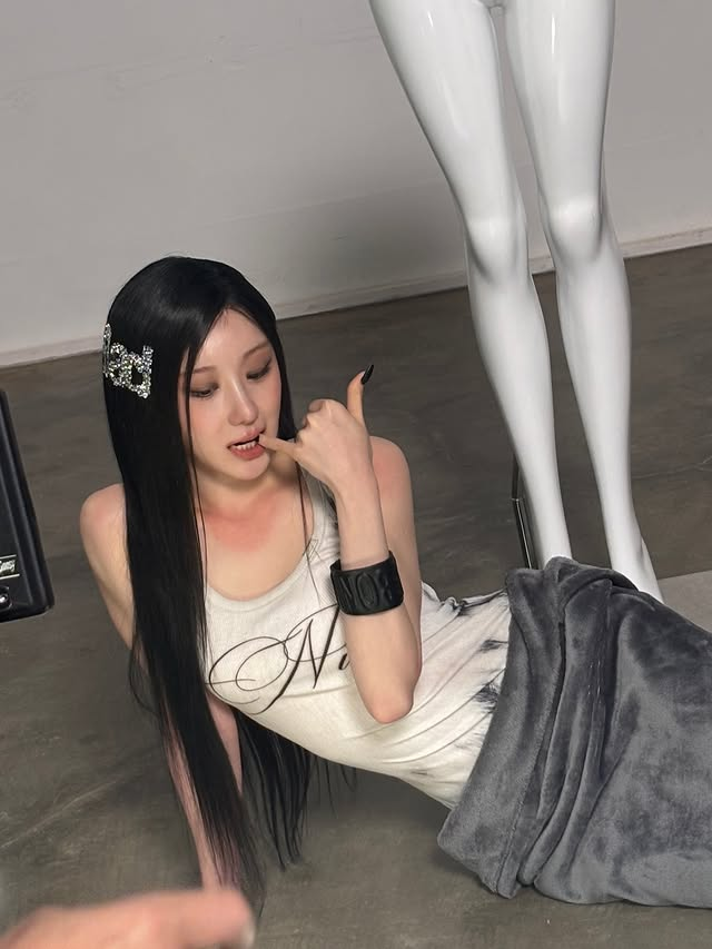 lee chaeyeon pics tweet media