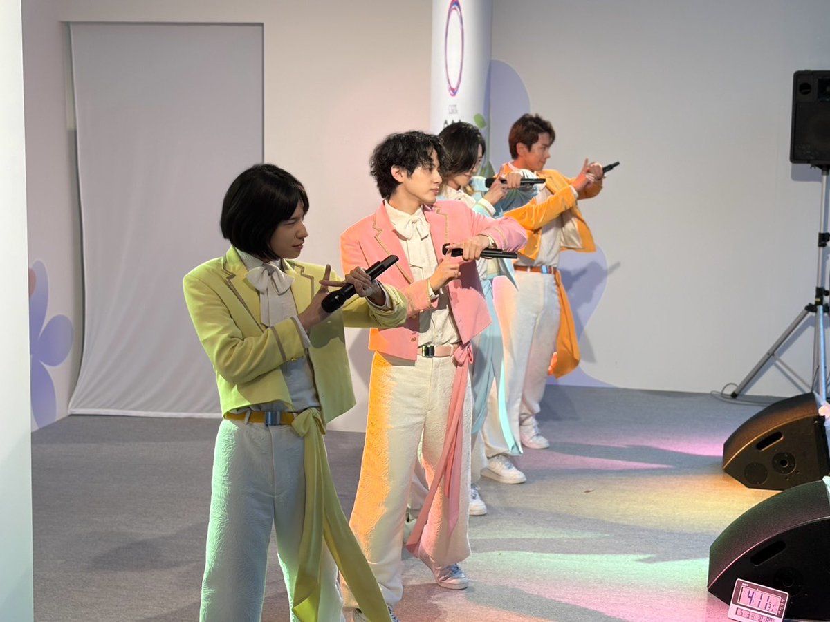 モナキ tweet media