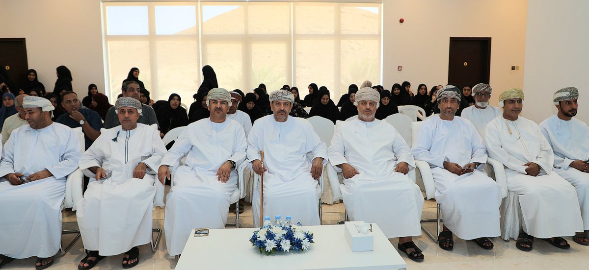 EduGovDkh's tweet photo. احتفلت #تعليمية_الداخلية، ممثلة بدائرة التربية الخاصة، باليوم الخليجي لصعوبات التعلم تحت شعار "من التشخيص إلى التمكين"، وذلك بمركز زوار بسياء وسلوت بولاية بهلاء. رعى الاحتفالية أ/ علي بن عبدالله الحارثي، المدير العام للمديرية العامة للتعليم لمحافظة الداخلية https://t.co/REv5qvb3PA