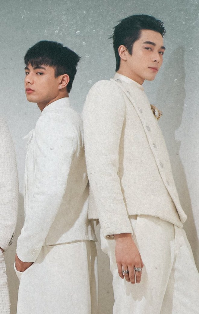 라이트 ._. tweet media