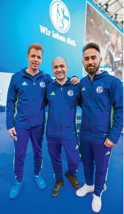 MarioViska's tweet photo. 💙🤍 Glück auf, FC Schalke 04! 💙🤍

Herzlichen Glückwunsch zum Aufstieg in die Bundesliga! 🔥

Dieser Verein – und vor allem diese unglaublichen Fans – gehören einfach in die höchste Spielklasse. 

Lebenslang S04! 💙🤍

#S04 #Schalke04 #Bundesliga #Aufstieg https://t.co/6IkDXCp5GK