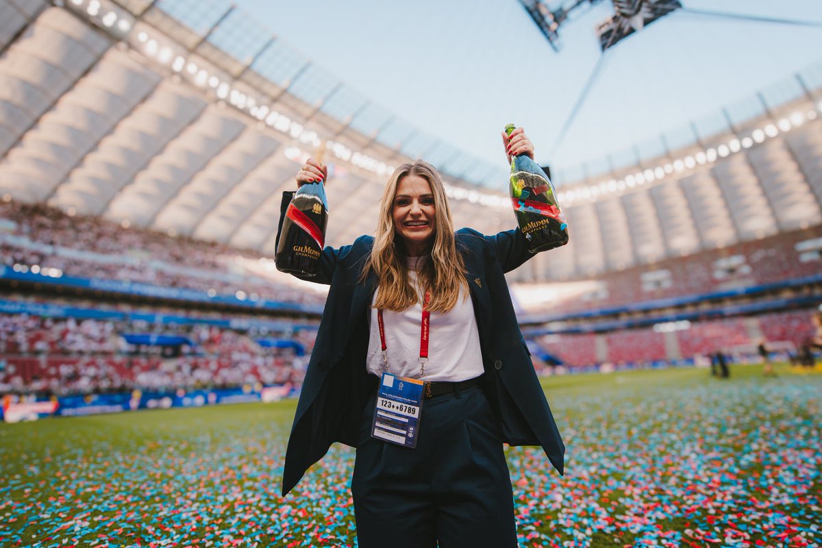 Daria Wollenberg tweet media