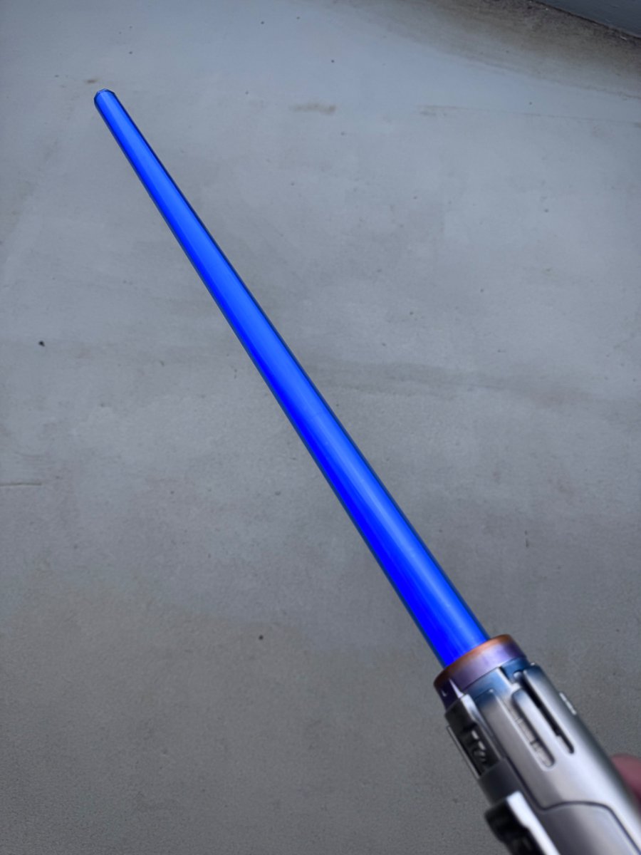 Chibi_WanKenobi's tweet photo. フィルム貼ってカラーブレードにしてみたけどどう？？ https://t.co/5VEN26P2ew
