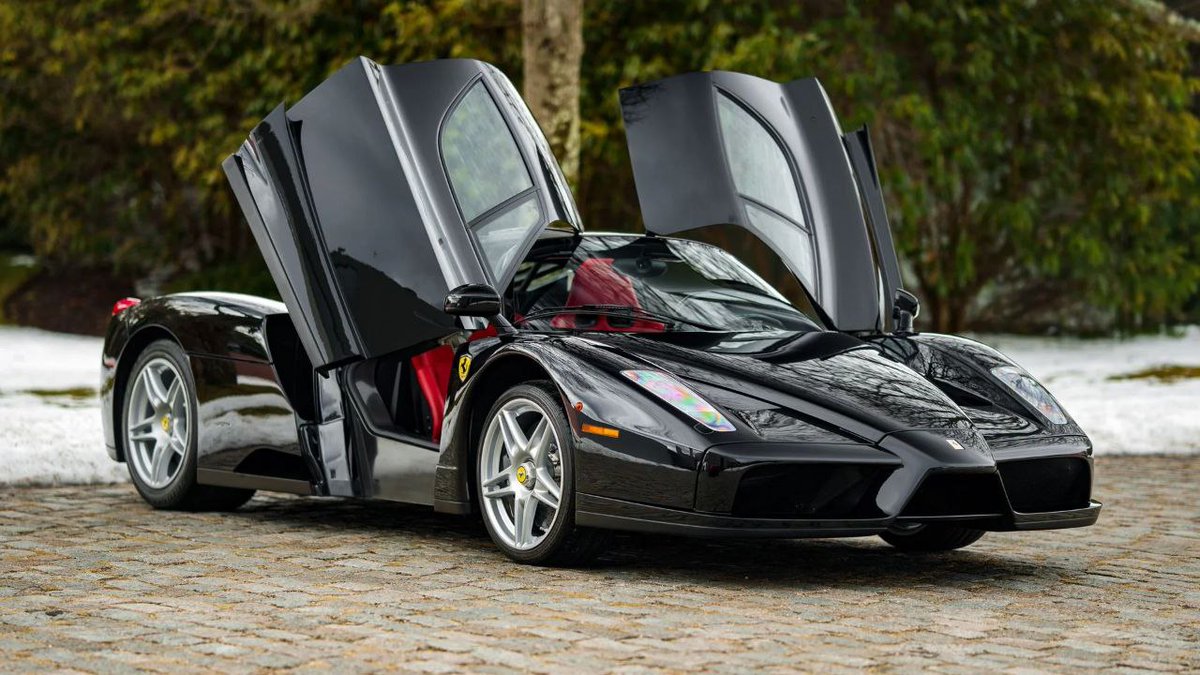 Retromania4ever's tweet image. ✅⬜🟥 2003 #Ferrari Enzo