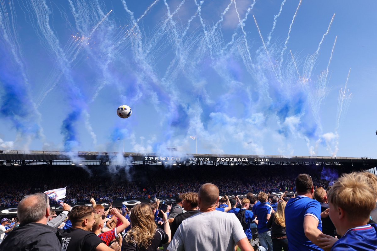 Ipswich Town tweet media