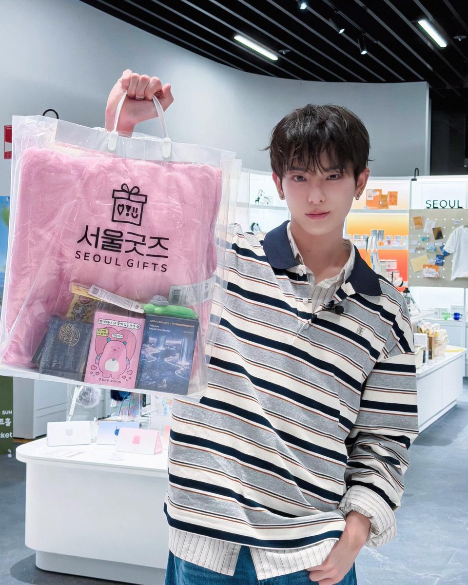 루아울하 tweet media