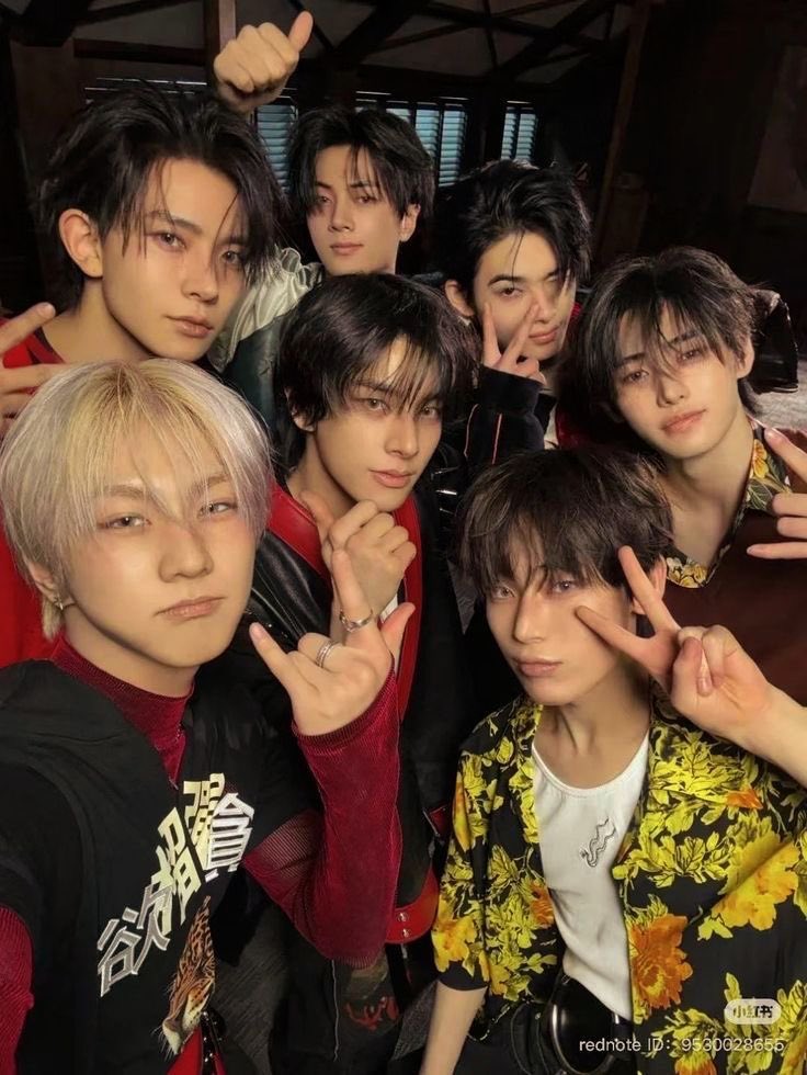 wvwayss's tweet photo. #Its_SevEN_In_This_World 
#Our_sevEN_Sunlights !! https://t.co/4WTFMPqMLB