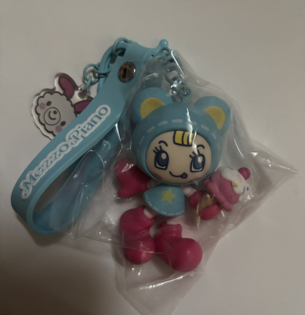トトロ tweet media