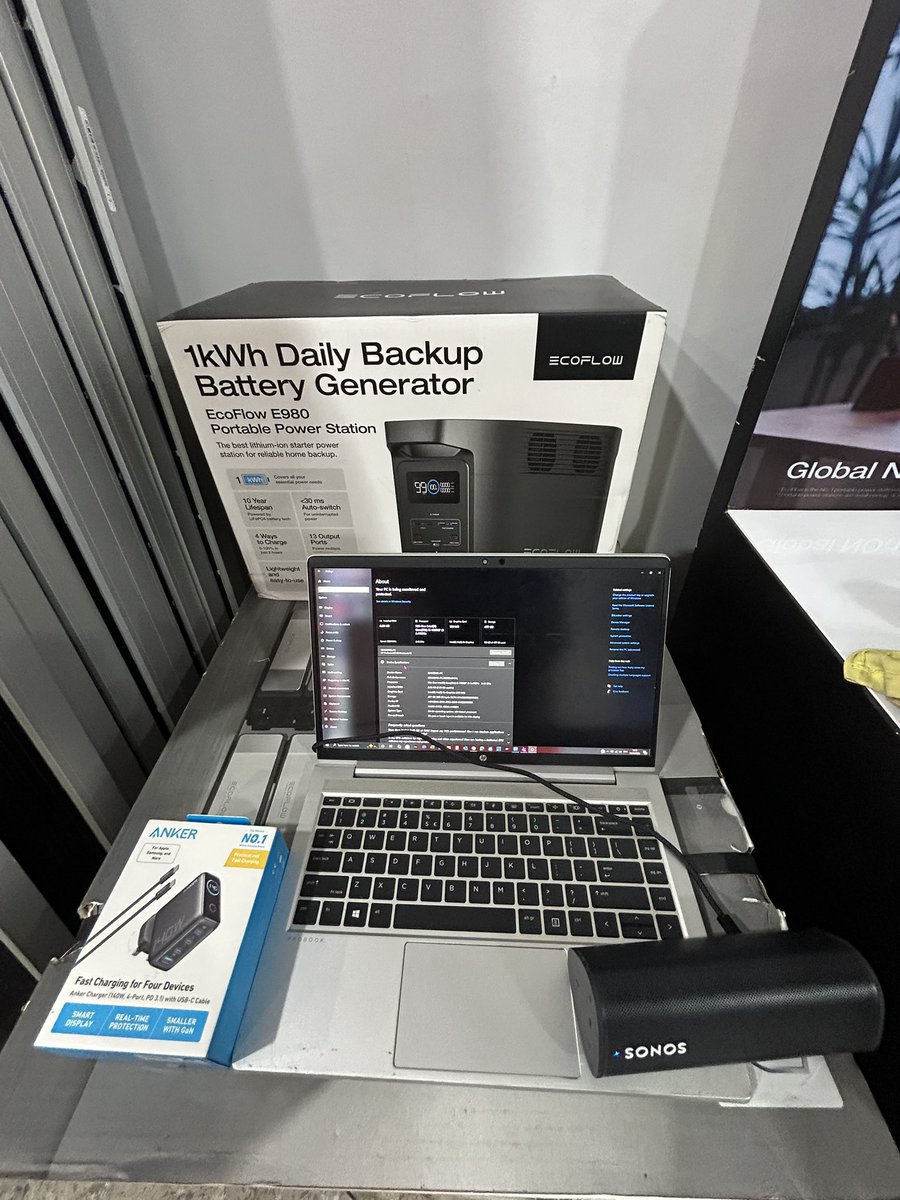 Val Gadgets tweet media