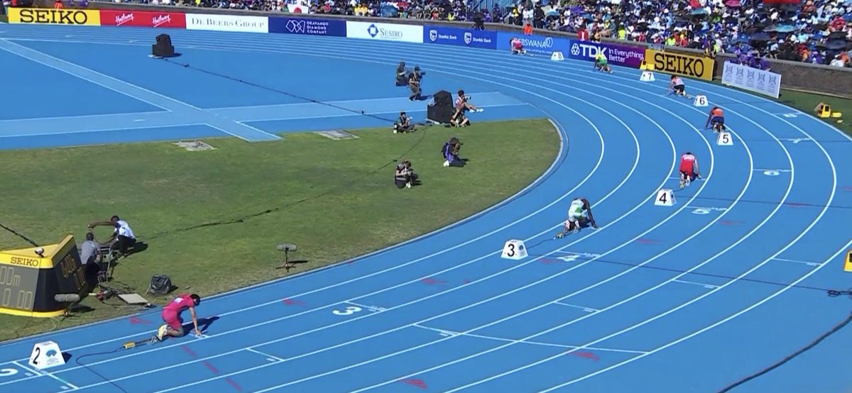 400HAQ's tweet image. Something feels off here 👀
Shouldn’t the offset between the start lines be consistent across all lanes?
Lane 3 it starts to look… creative 🤣
Curious if this is just perspective or something with the markings 🤔
#WorldRelays #TrackAndField @Nedops @t_wieczorek