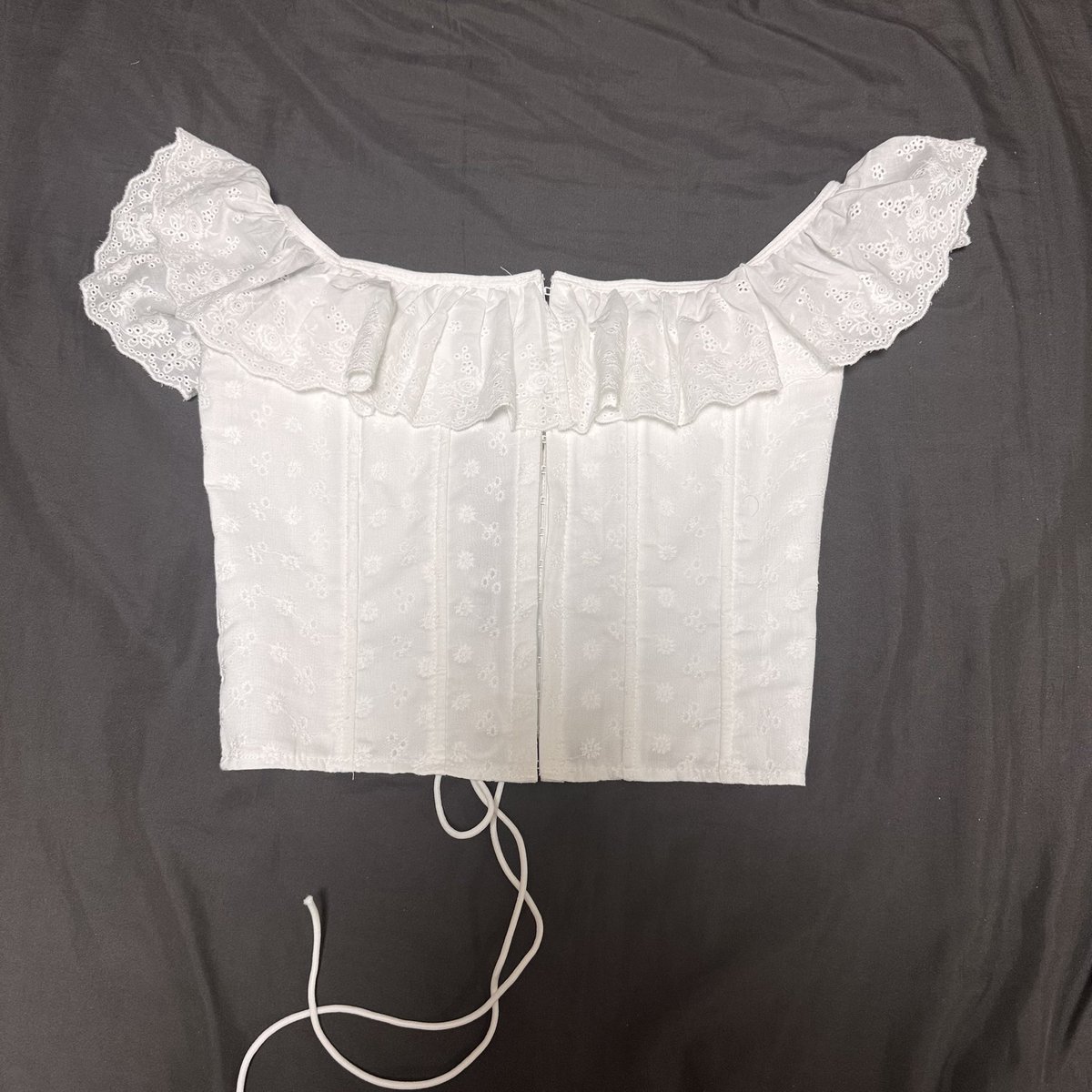 ส่งต่อเสื้อผ้ามือสอง tweet media