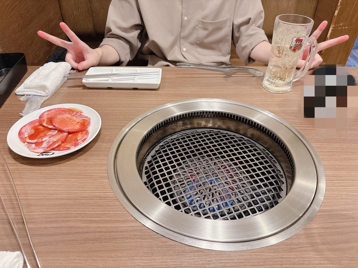 ウツロ tweet media
