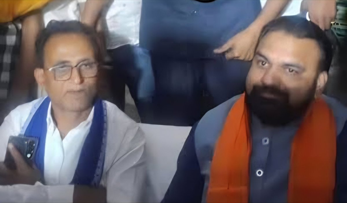 Respected Chief Minister, the person sitting next to you is a freedom fighter of which movement?

If you want to end crime then encounter all the criminals, but you get someone killed in an encounter and make another criminal sit next to him, why is this so?<a href="/samrat4bjp/">Samrat Choudhary</a> jii