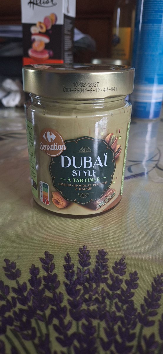 J'aime pas le chocolat dubai qui a l'air écœurant, et en général trop épais, alors que j'adore la pistache mais ça c'est juste trop bon !