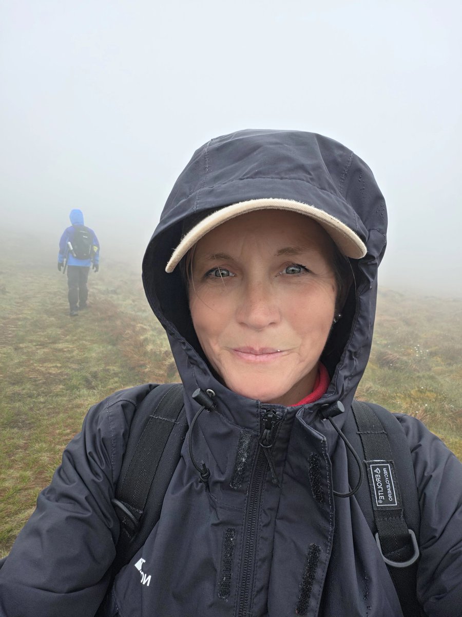 _Leesa_74's tweet image. Not much in the way of views yesterday morning on the fells but good to tick off another 4
Burnbank ⛰️
Blake Fell ⛰️
Gavel ⛰️
Hen Comb ⛰️
#Lakedistrict