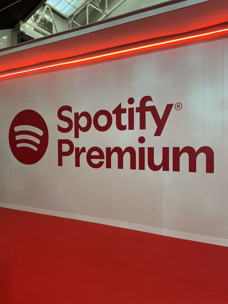 1uvlykook's tweet image. #SpotifyBTSSWIMSIDEManila
#Spotify #SpotifyxBTS
#SWIMSIDE #BTS @SpotifyPH