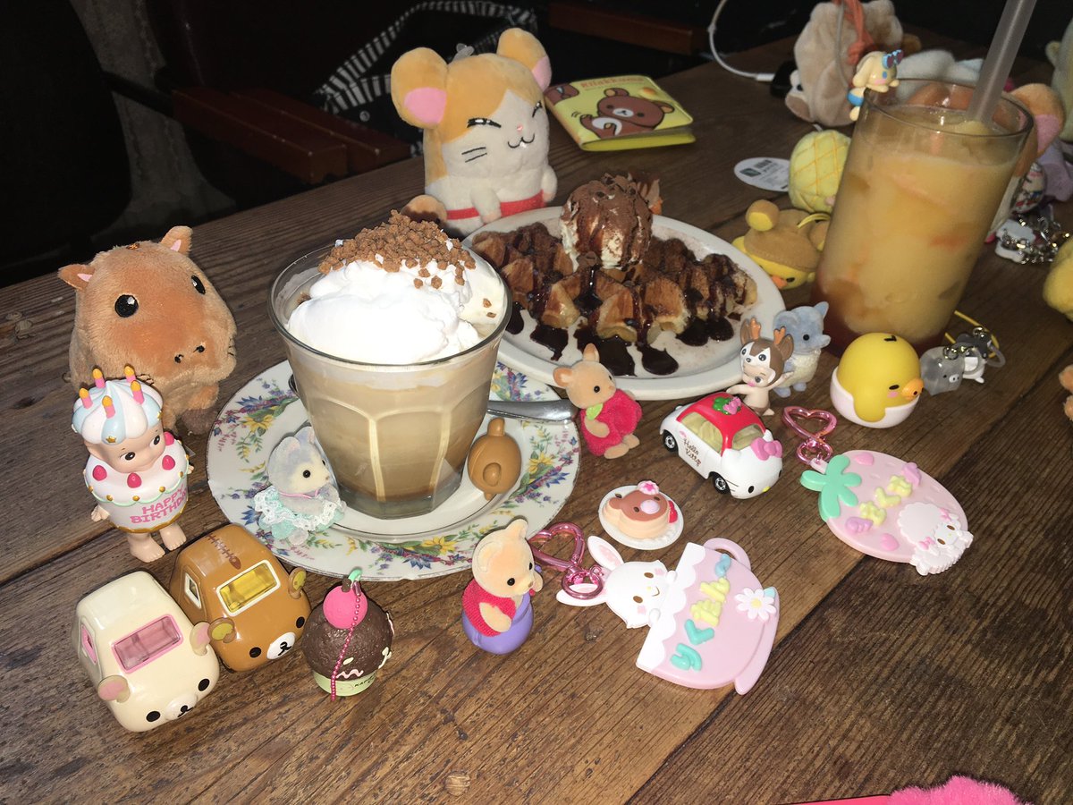 iloVEY0u3vl8's tweet photo. 🍵🍵☕️🪷🧁🧁🧁💕 https://t.co/VbecDWI4c1
