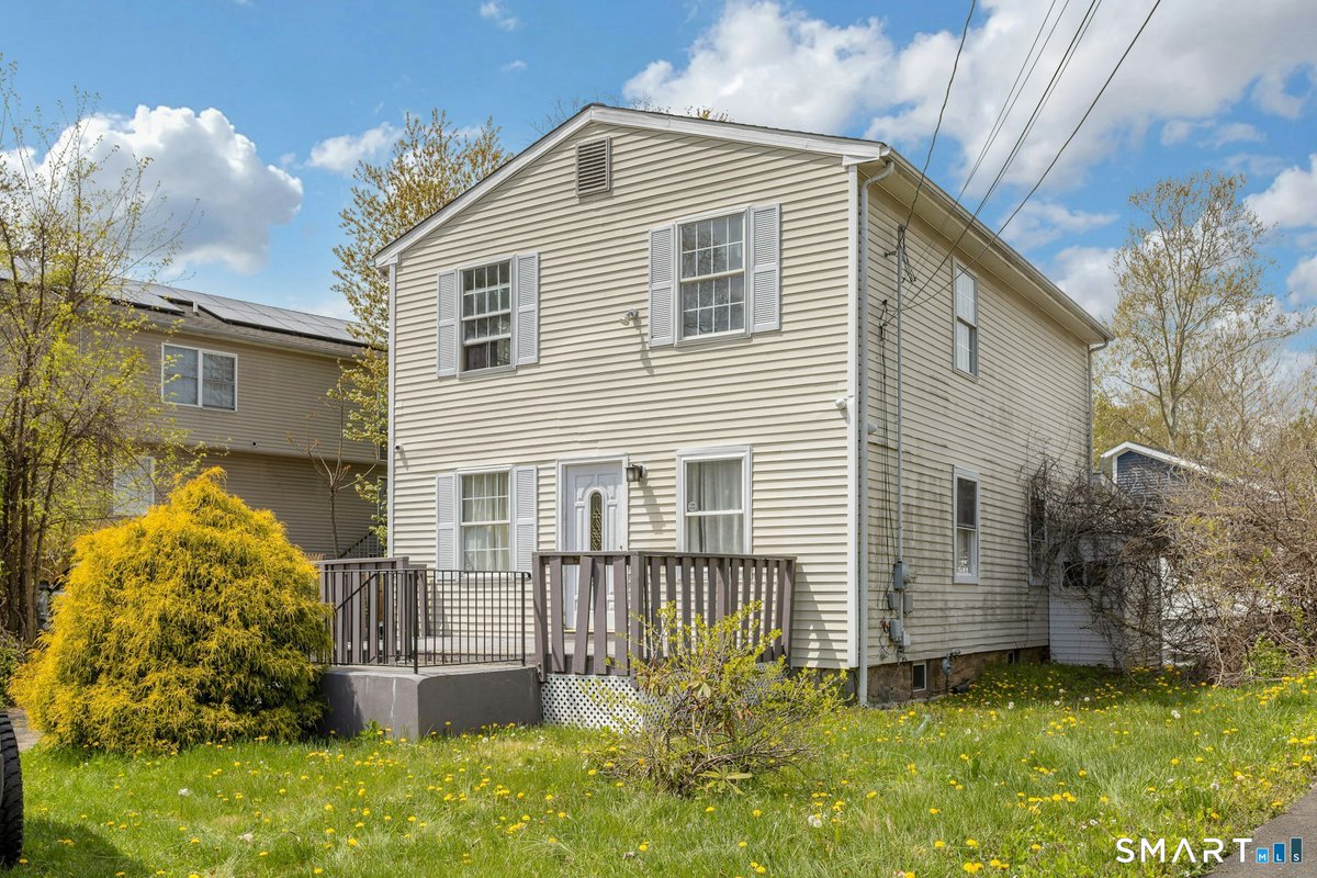 SMorrisonRE's tweet photo. 🏡 ACTIVE | 📍 614  Earl Avenue, Bridgeport, CT 06606
💲 2,300 |  🛏  2 bed  🛁  1 bath  📐 748 sq. ft.  | 0.11 acres

https://t.co/19NmYUDeDC https://t.co/npcrh0LlGF