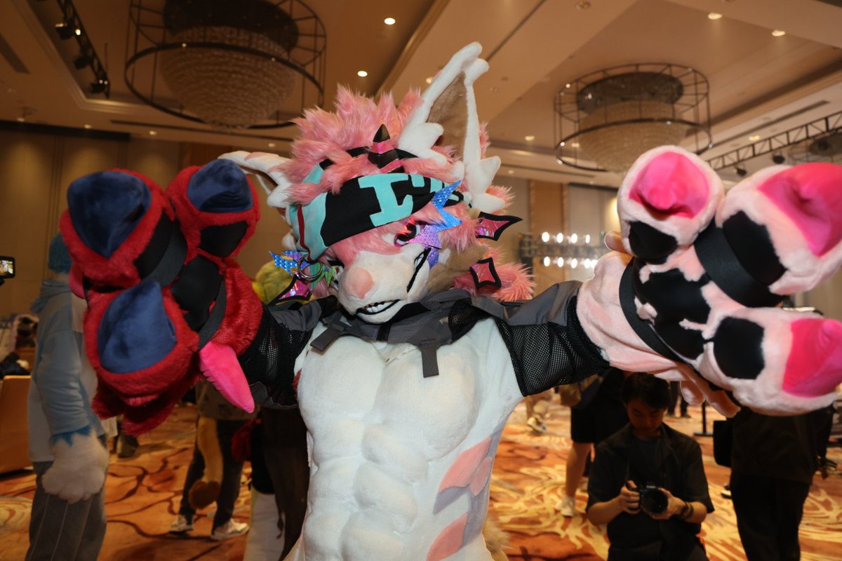Alysterwolf tweet media