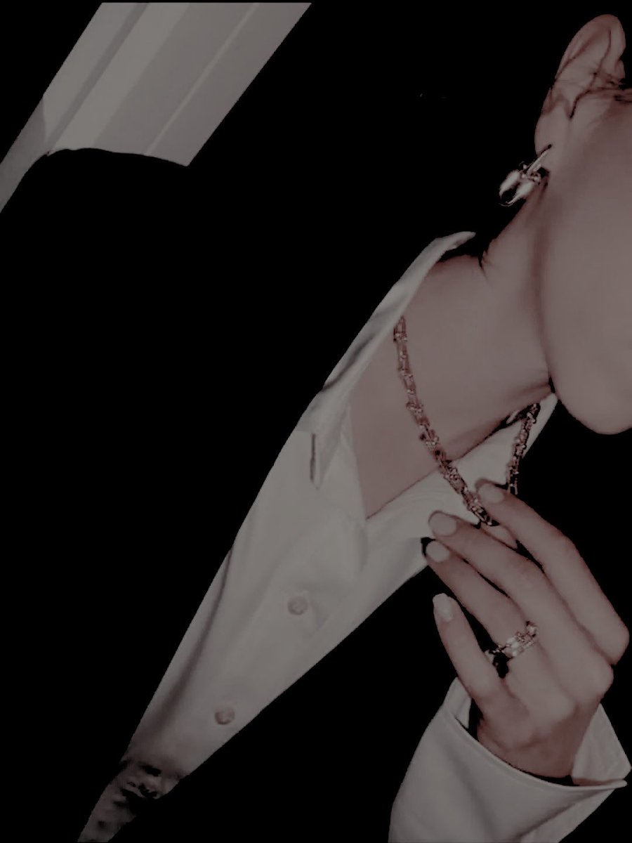 ⋆˚࿔ 𝐞𝐥𝐥𝐞𝐧. 𝜗𝜚˚⋆ tweet media