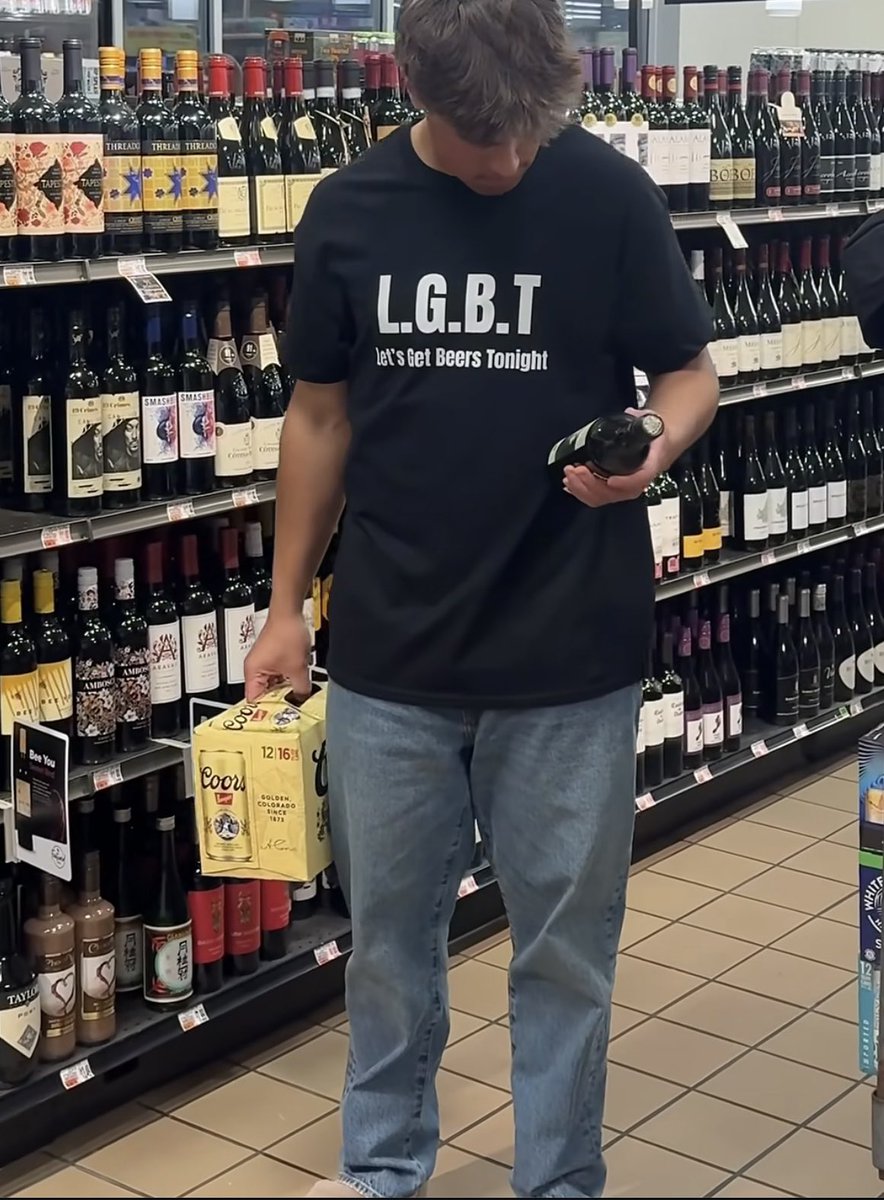 VancouverGuero's tweet image. SORRY in advance but this T-shirt made me and a bunch of male friends laugh. Yes we’re scum. 🤷🏼‍♂️ #LGBT 🍺🍻