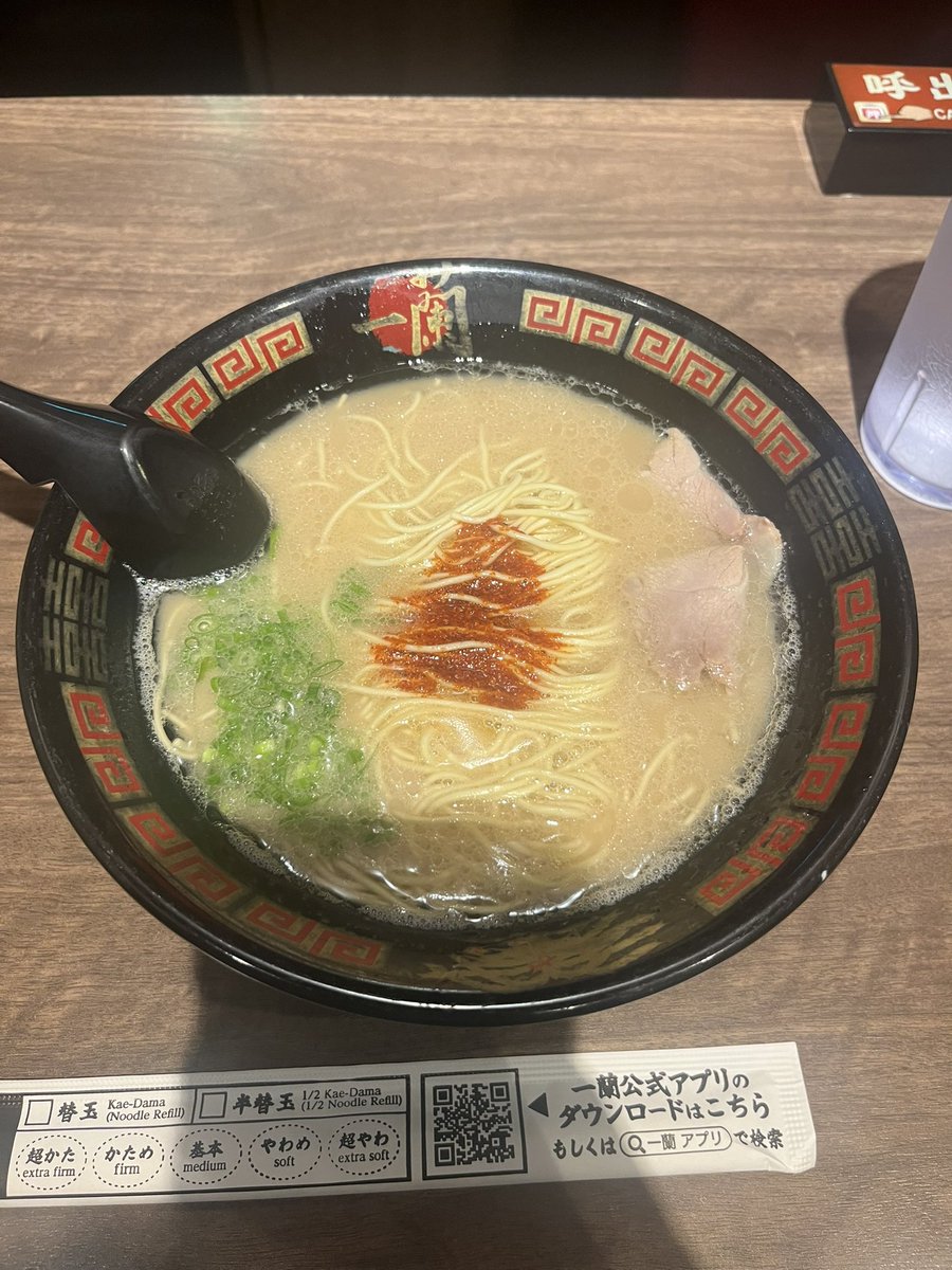 モッさん tweet media