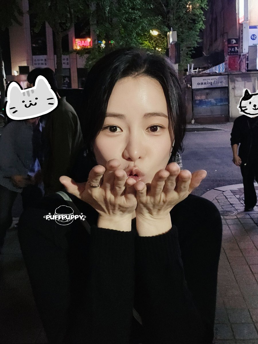 _puff_puppy_'s tweet photo. 260502
💪🏻: 예쁜 임지
촬영: 매니저님
장비: 내 휴대폰
나만 빼고 다 열심히 합니다
（사실 이건 셀카야…）
#임지연 #林智妍 #LimJiyeon https://t.co/U90tCPZJGY