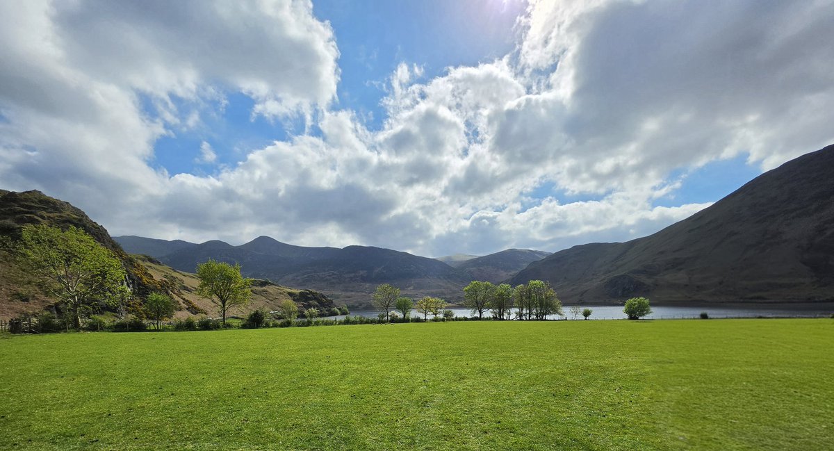 _Leesa_74's tweet image. After being in the clag all morning it was nice to see some blue sky and sunshine 🌞 #LakeDistrict