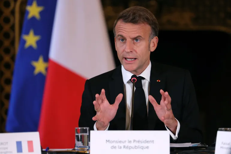 purewords0's tweet image. France is accelerating its energy transition: coal targeted for phaseout by 2030 major oil dependence reductions by 2045 and a long-term shift away from gasoline by 2050. But claims of a total fossil-fuel ban oversimplify the roadmap. #France #Energy #Climate #energyundercontrol