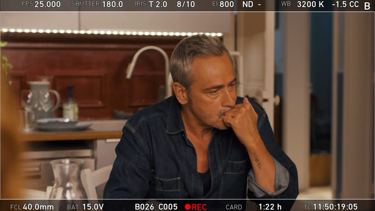 jmtinivelli's tweet image. Simon Coleman toujours en tournage à la real Sandra Perrin pour ces 3 derniers épisodes de la saison 4 #serie #tv #fiction @FranceTV @jmtinivelli ❤️❤️❤️🌸
