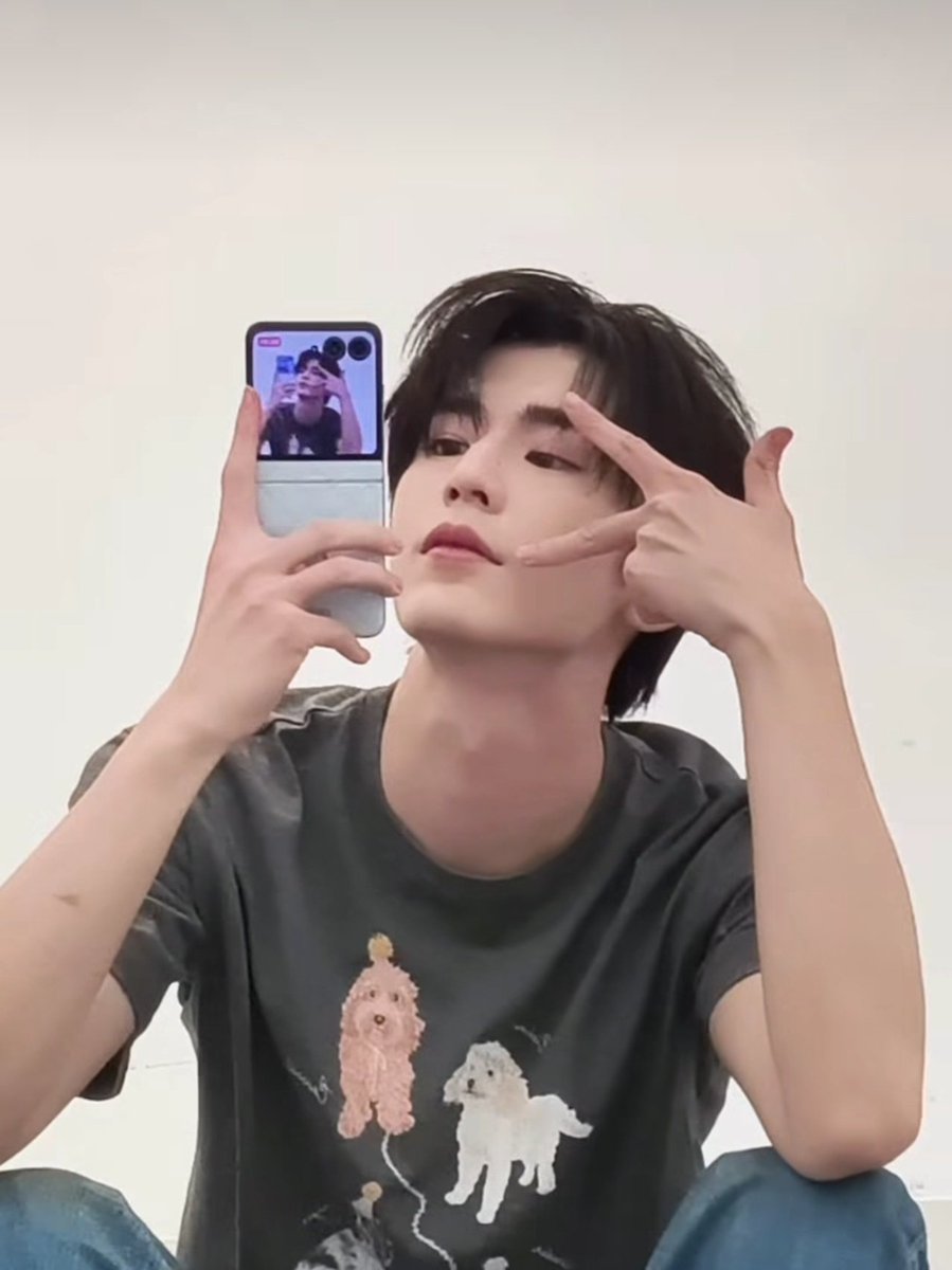 𝐲𝐮𝐞 tweet media
