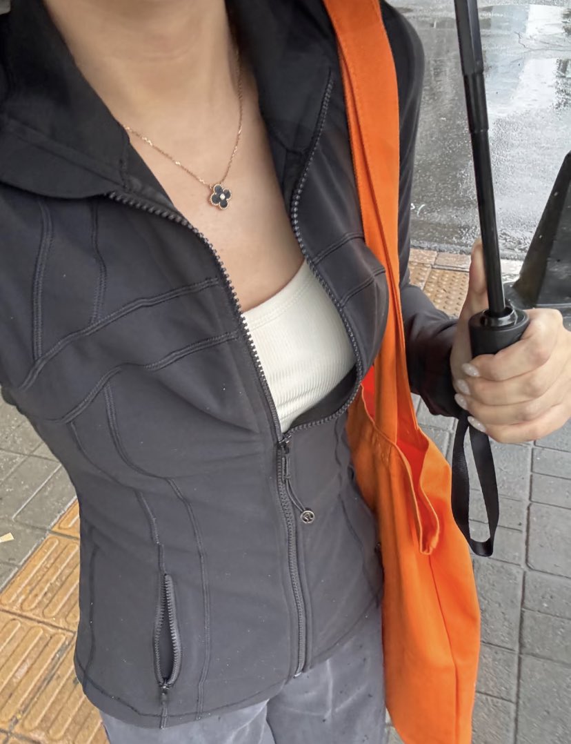 八月风止 tweet media