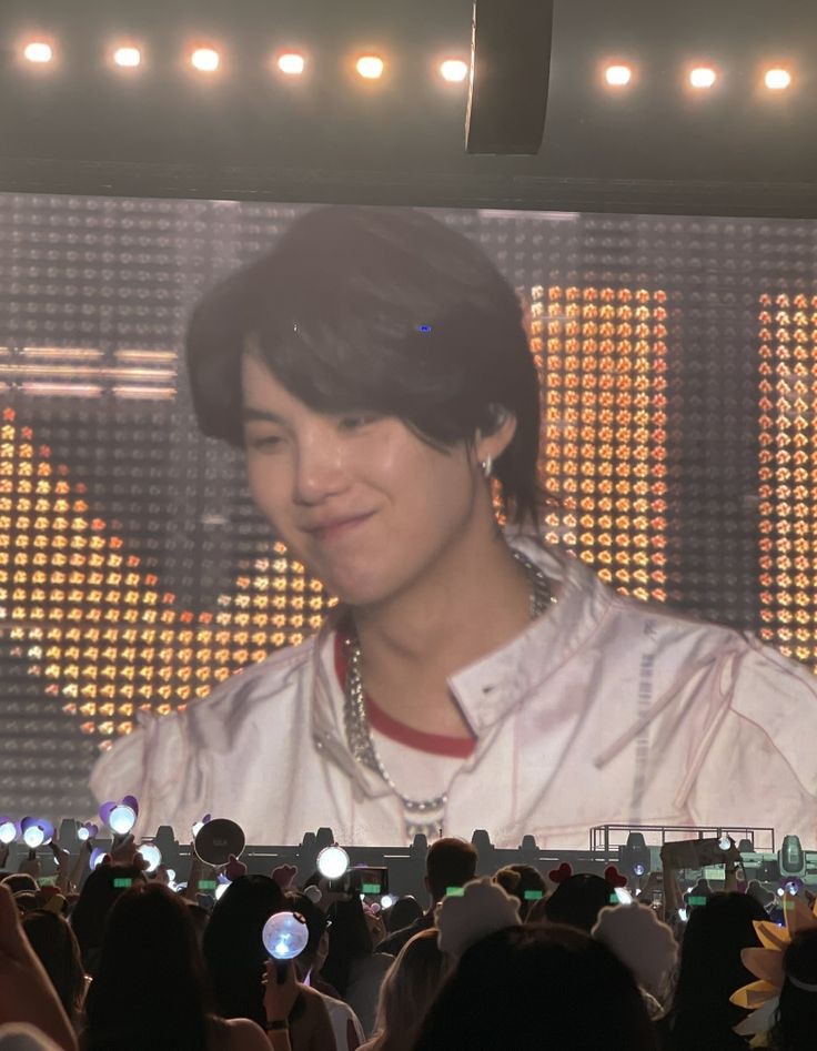 민 tweet media