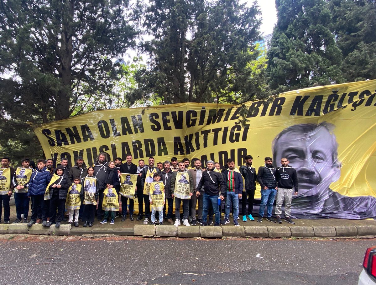 YilmazGedik_'s tweet photo. Sana olan sevgimiz bir kâğıtçının yokuşlarda akıttığı ter kadar kutsaldır.”

@cerenonder_ https://t.co/0N89jYMPiQ