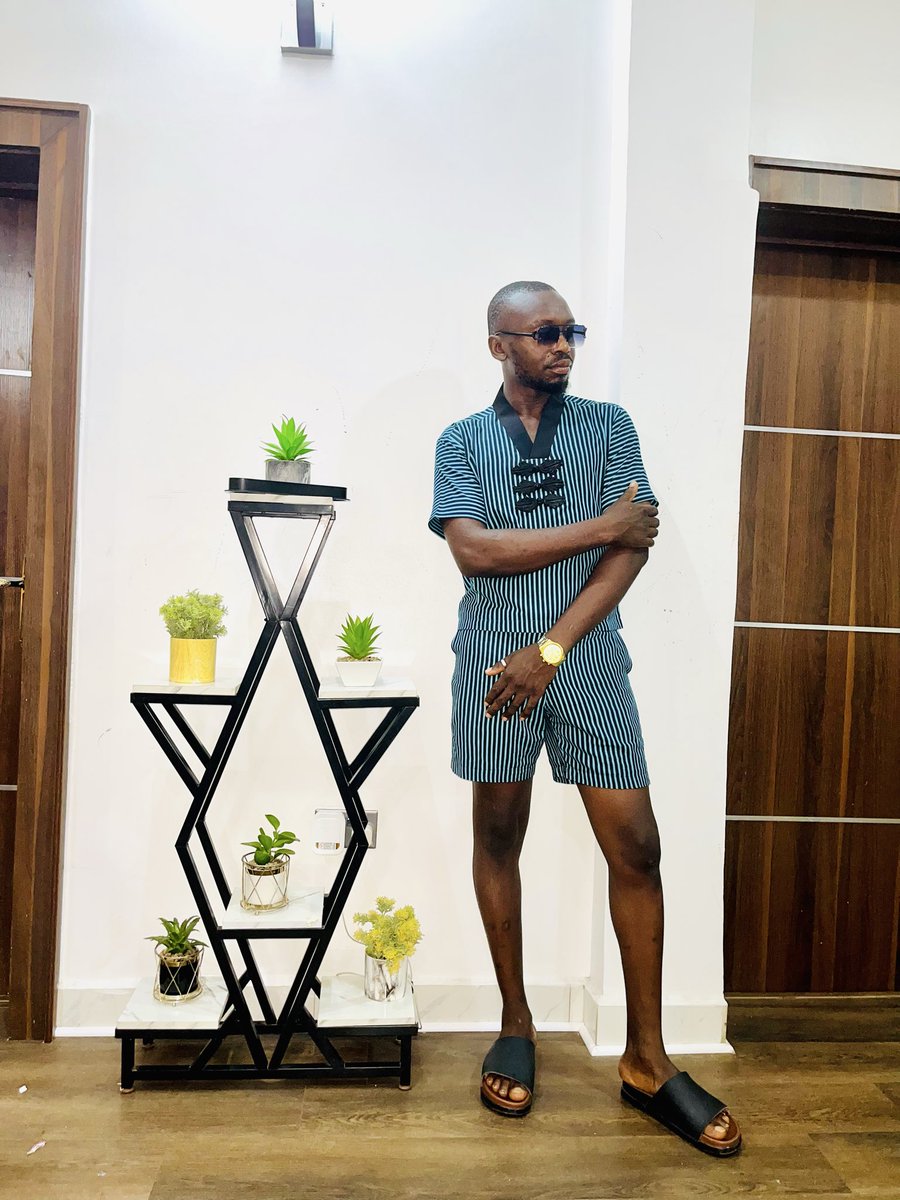 _therealmoga's tweet photo. Keep talking cos I’m heading there leaving distractions behind…
📸: @cuteboystingo 
Styled by me 🤷‍♂️
.
.
.
.
#nightphotography #fashionistas #fashionstatements #weekendtime #thesilentpartner https://t.co/98KN2Haest