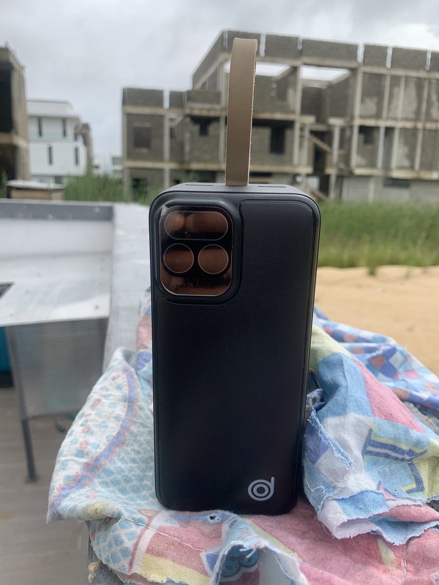 Val Gadgets tweet media