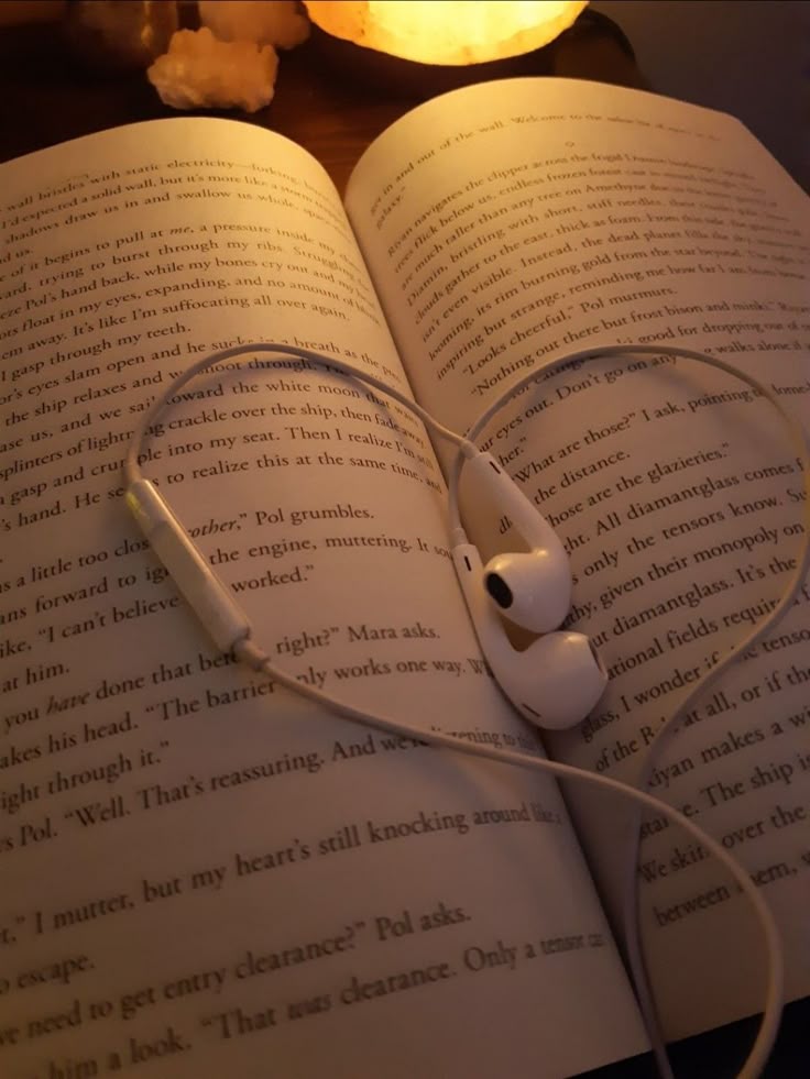 Fall_404's tweet image. ✧˖⋆˙˚ Introduction ⋆˖⊹𐙚

Hello ^^ I'm new to reading as well as #booktwt looking for mutuals #moothunt !

✶ She/her, 25!!! Seeking interactive mutuals ♡
✶ i'm a slow reader
✶ fav genres: Romance, fantasy, thriller, mystery

♡ / ↻ interact to be moots! ˖⋆₊˚ʚ