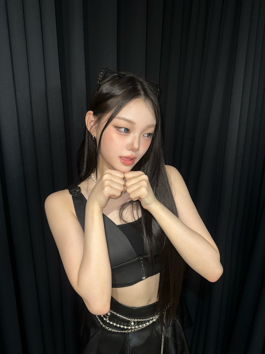 6oeun's tweet photo. 260503 🐱🌟 #박보은 (1/2)

meow🐈‍⬛ https://t.co/YMMiLWqo4L