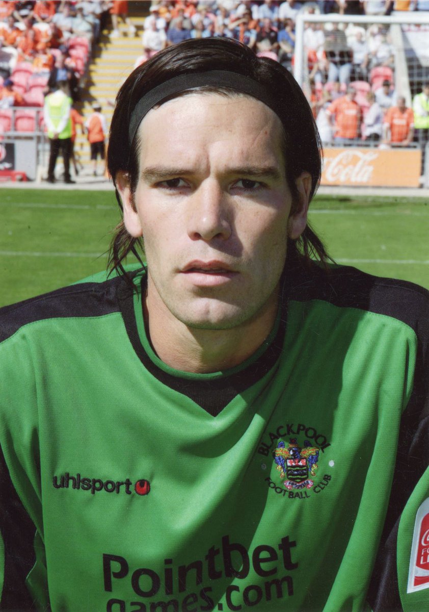 BFC_ExPlayers's tweet image. Happy 50th Birthday today to former Pool goalie .... 
Les Pogliacomi

Hope you have a great day Les !
👍😀🎂🍻⚽️🥅🍊🇦🇺

#G'Day