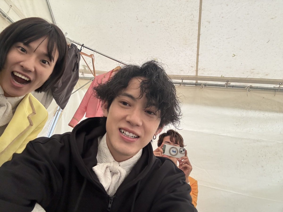 モナキ tweet media