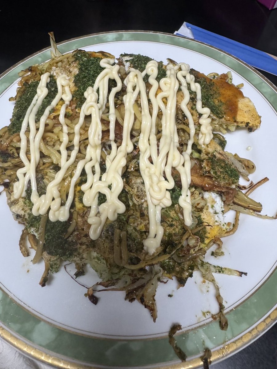 モナキ tweet media