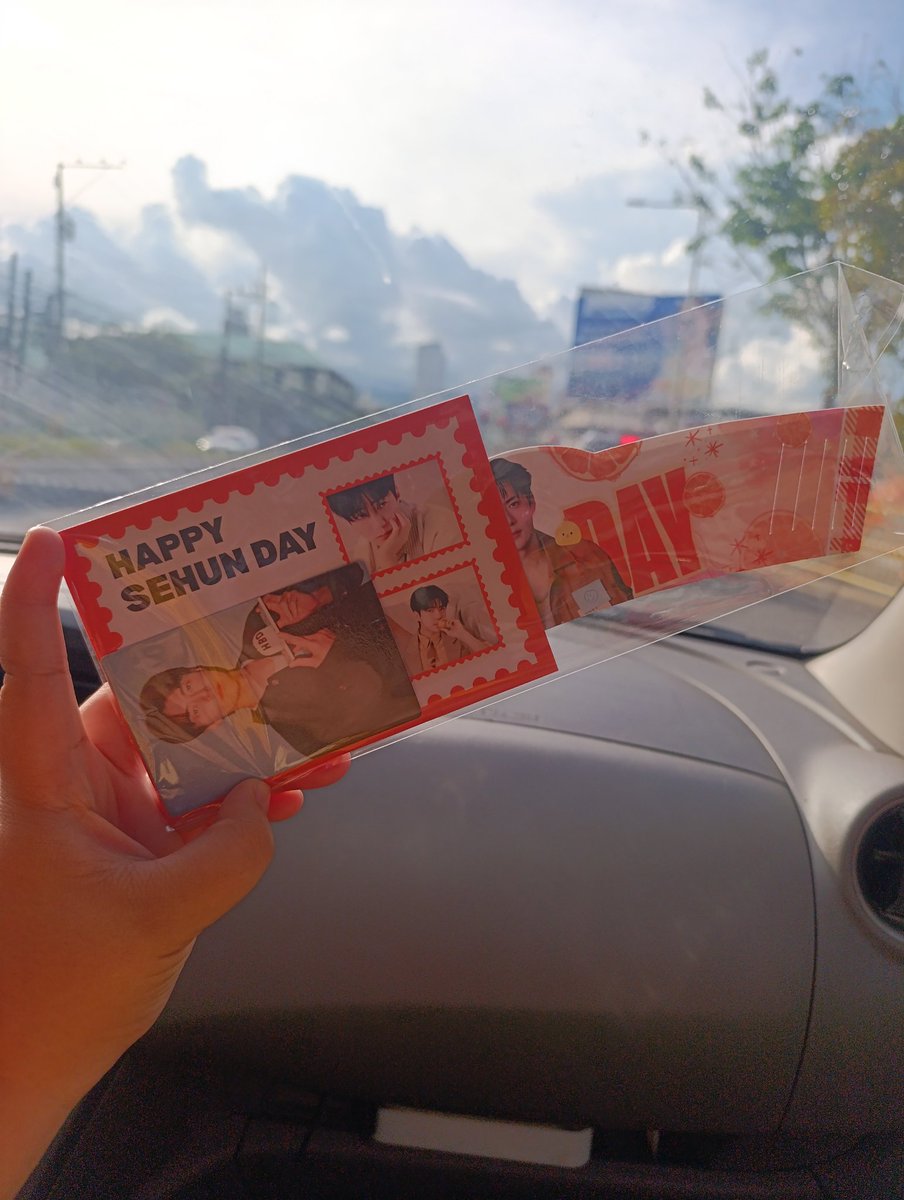 DooriByunPark's tweet photo. Naka-abot parin kahit deadline na yesterday, Thanks so much @ohsehunph412_ and @EXOPhils 🧡🧡🧡🧡🧡
#HappySehunDay
#DearestSehunDay
#OSHDAY https://t.co/qZ5541ZNUf