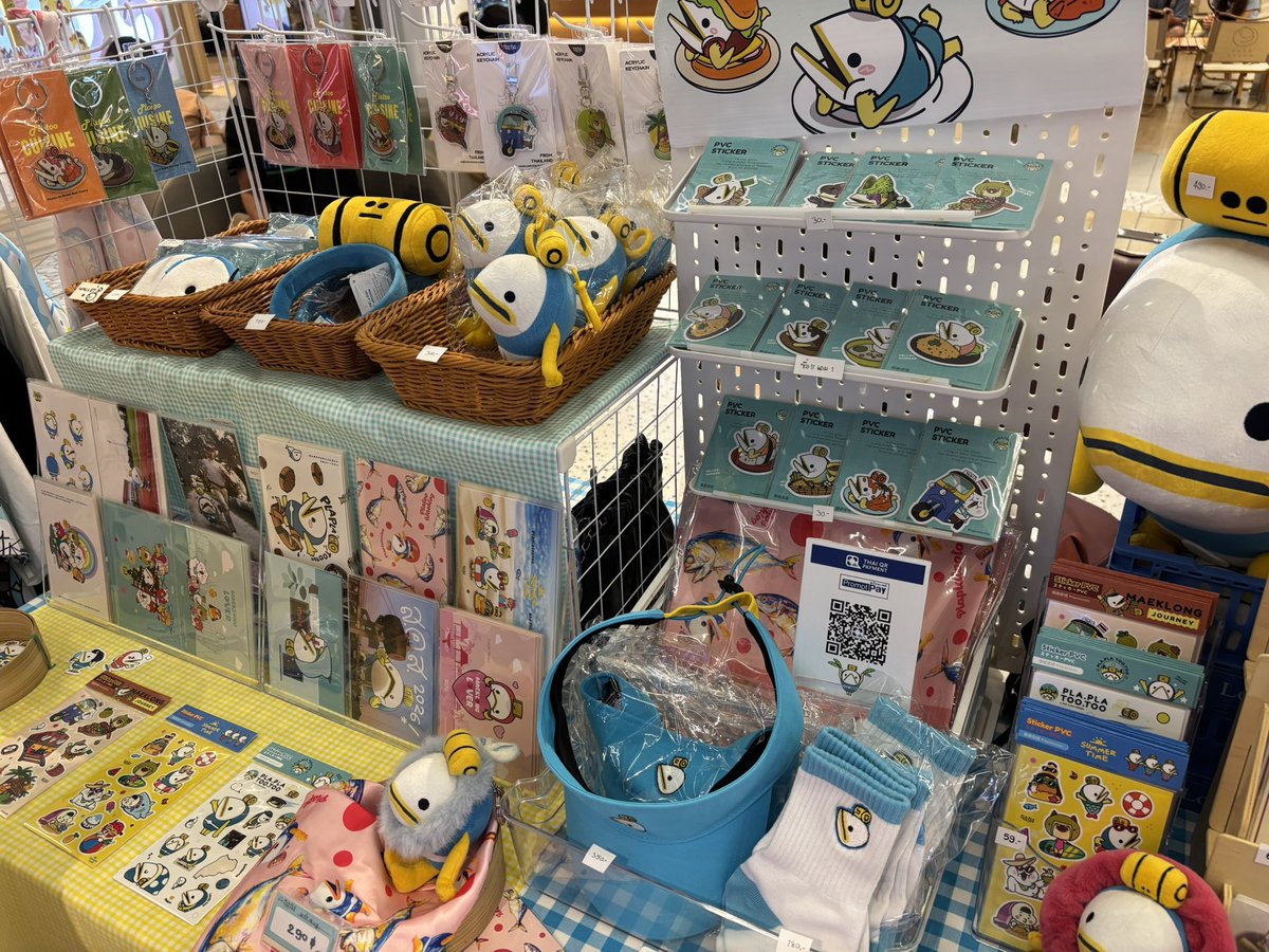 มางาน IF market ที่ mbk มาทักทายเพื่อนๆนักวาด และทำความรู้จักศิลปินคนอื่นๆด้วย
oc cardที่เราปรื้นมาหมดเกลี้ยงเลย 55