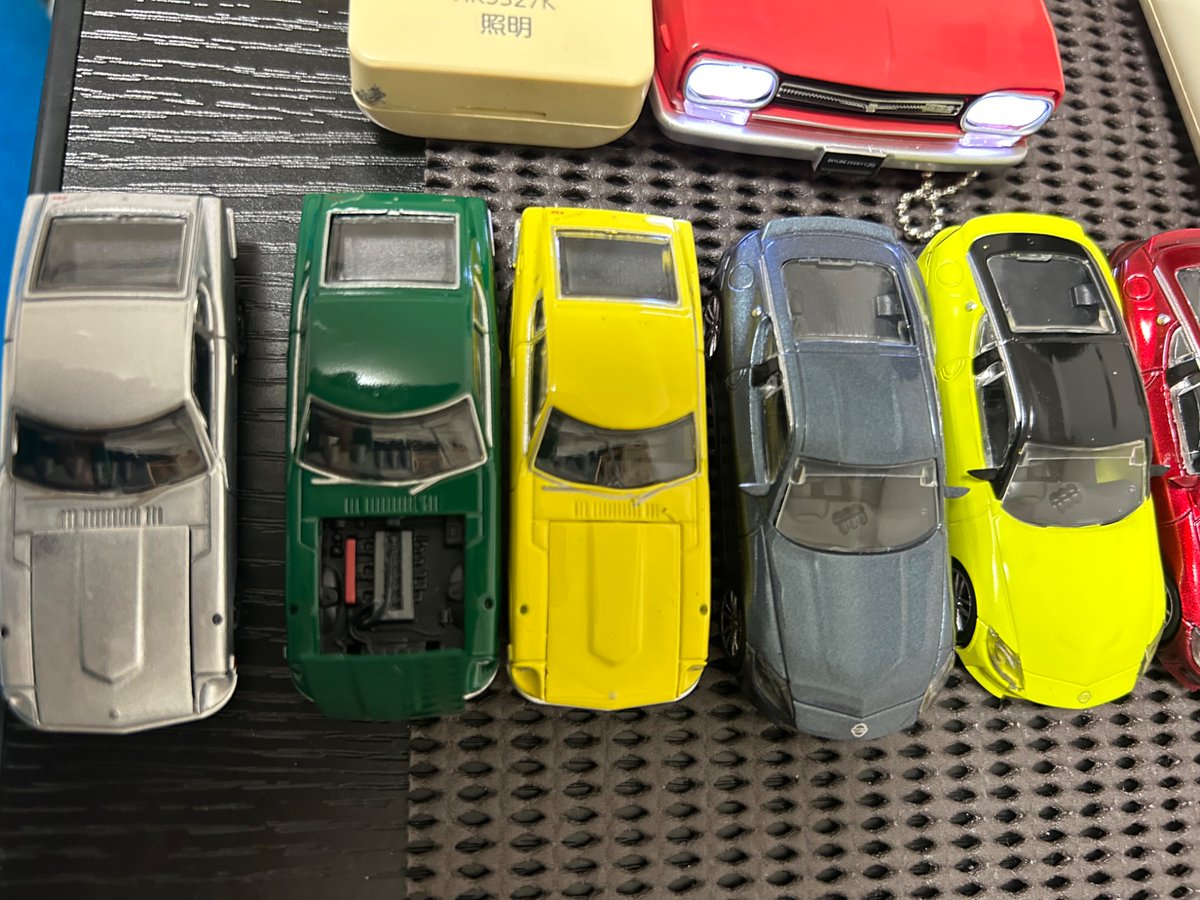 ⭐︎年末特別激アツセット！⭐︎大人気旧レリーフ3種まとめ売り♪ フェアレディZレガシーコレクションってのがあった 400円と思えん